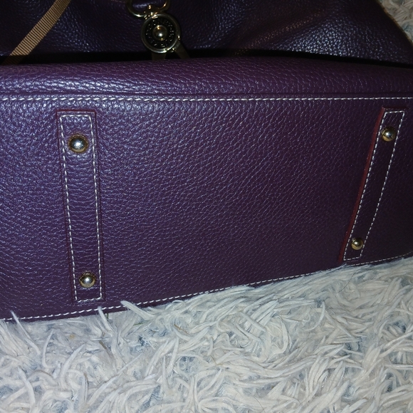 Dooney And Bourke Elegant Purple Leather Hobo Bag - Picture 3 of 16